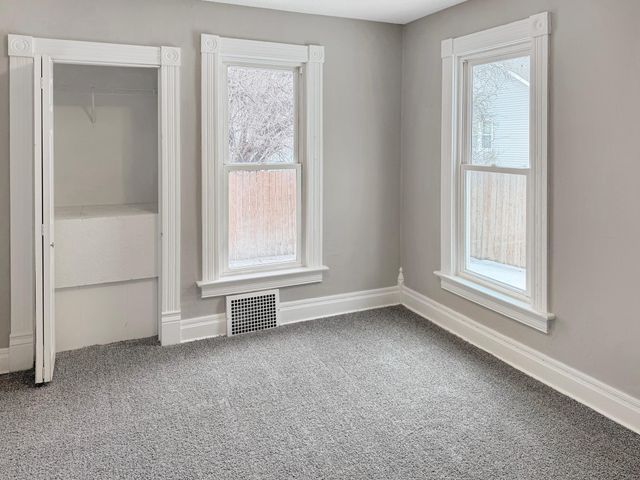 809 11th Avenue N, Fargo, ND 58102