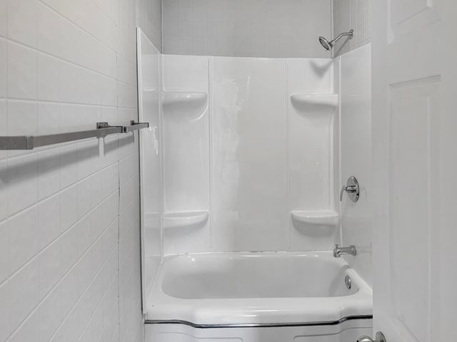 809 11th Avenue N, Fargo, ND 58102