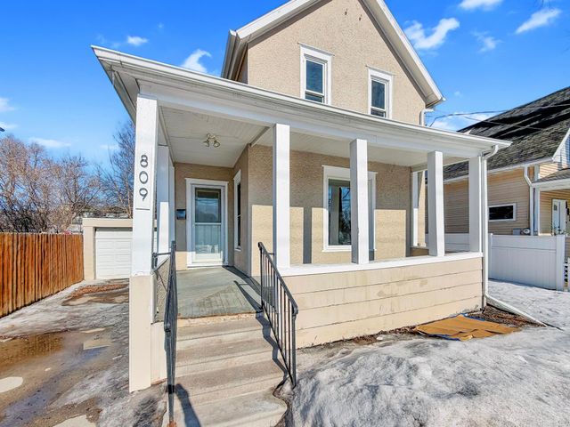 809 11th Avenue N, Fargo, ND 58102