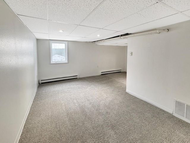 809 11th Avenue N, Fargo, ND 58102