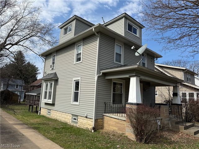632 Roscoe Avenue, Akron, OH 44306