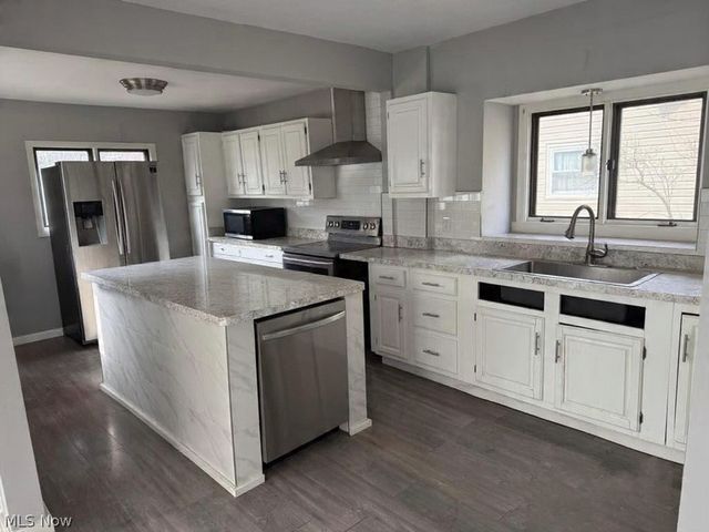 632 Roscoe Avenue, Akron, OH 44306