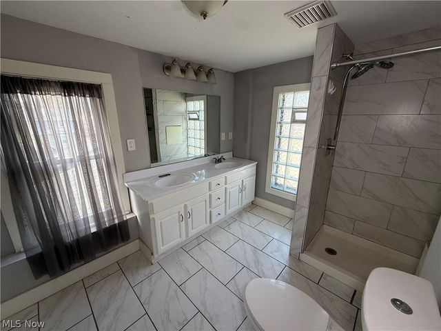 632 Roscoe Avenue, Akron, OH 44306