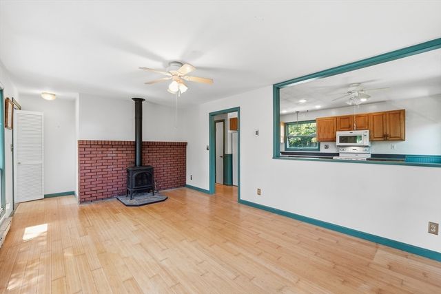 66 Pierce Rd, West Brookfield, MA 01585