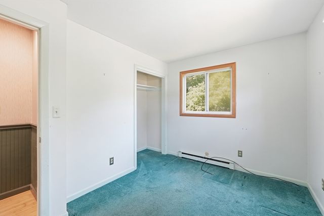66 Pierce Rd, West Brookfield, MA 01585