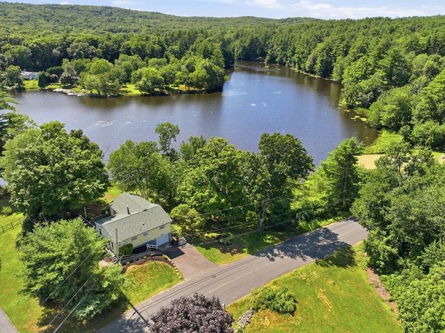 66 Pierce Rd, West Brookfield, MA 01585