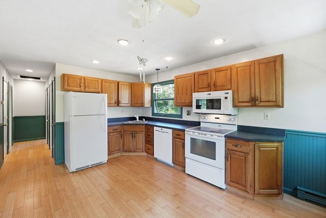 66 Pierce Rd, West Brookfield, MA 01585