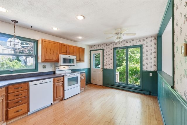 66 Pierce Rd, West Brookfield, MA 01585