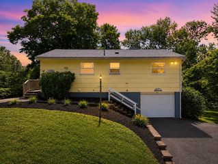 66 Pierce Rd, West Brookfield, MA 01585