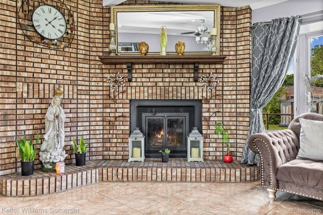 36221 Pickwick Court, Sterling Heights, MI 48310