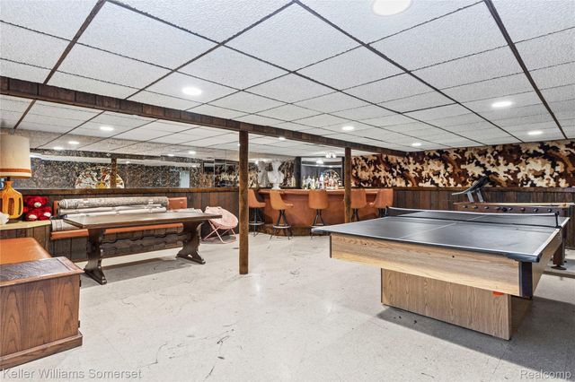 36221 Pickwick Court, Sterling Heights, MI 48310