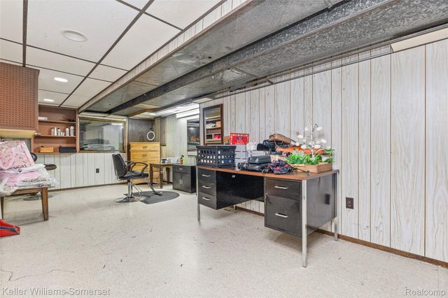 36221 Pickwick Court, Sterling Heights, MI 48310