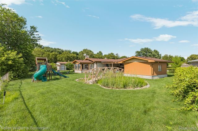 36221 Pickwick Court, Sterling Heights, MI 48310