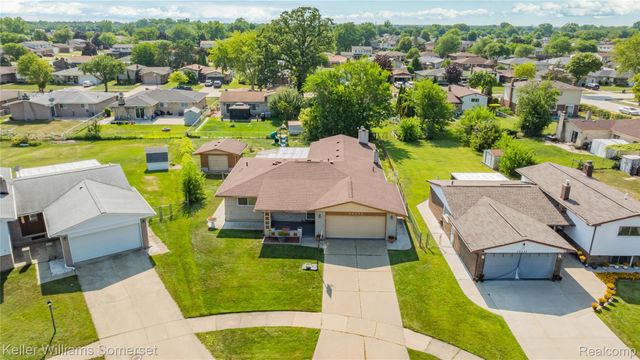 36221 Pickwick Court, Sterling Heights, MI 48310