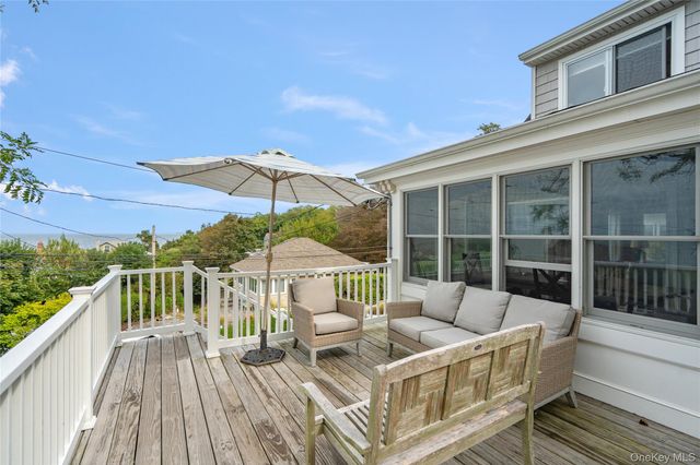 31 W Fairview Avenue, Jamesport, NY 11901
