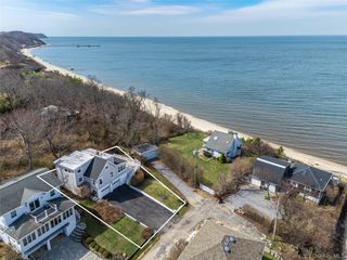 31 W Fairview Avenue, Jamesport, NY 11901