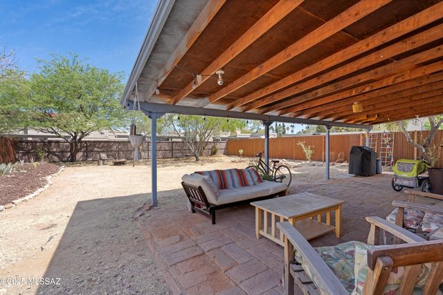 814 N Dodge Boulevard, Tucson, AZ 85716