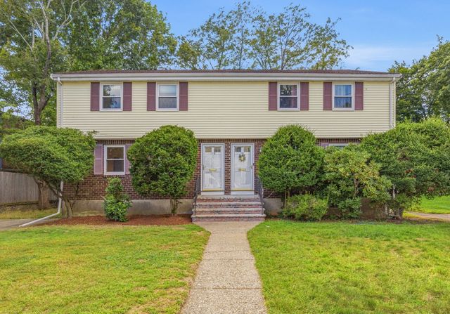 118-120 Edinboro St 118, Newton, MA 02460