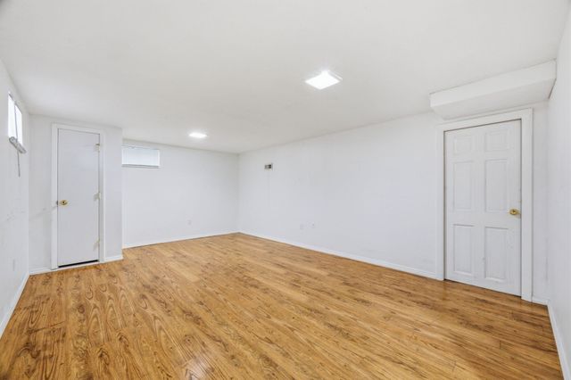 118-120 Edinboro St 118, Newton, MA 02460
