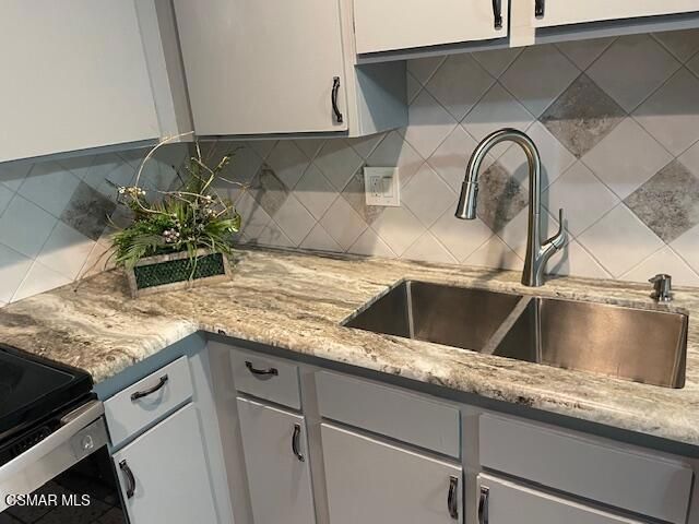 1256 Patricia Avenue 10, Simi Valley, CA 93065