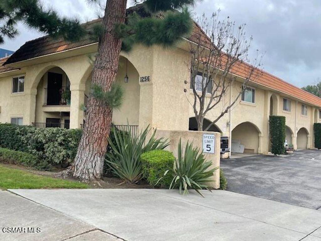 1256 Patricia Avenue 10, Simi Valley, CA 93065