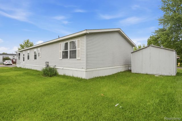 29585 Cambridge Court, Chesterfield Township, MI 48051