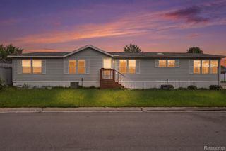 29585 Cambridge Court, Chesterfield Township, MI 48051