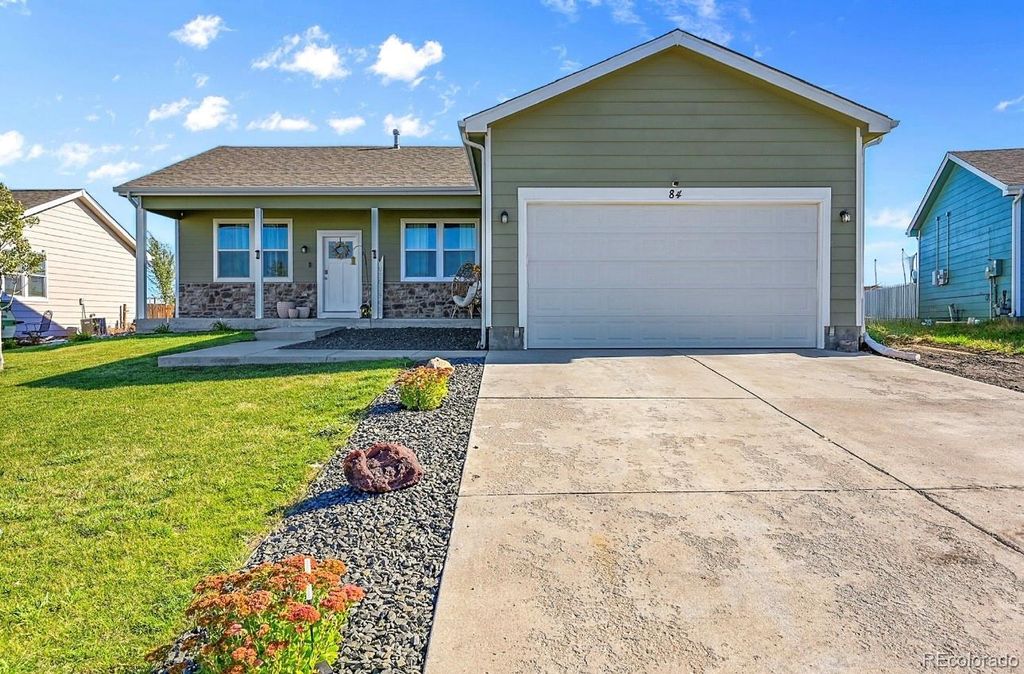 84 S 4th Avenue, Deer Trail, CO 80105