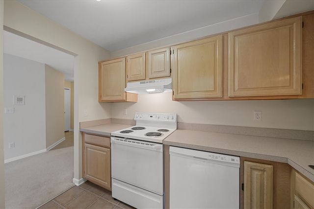 2201 S Huron Parkway 4, Ann Arbor, MI 48104