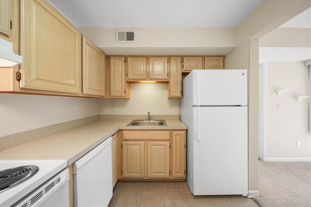 2201 S Huron Parkway 4, Ann Arbor, MI 48104