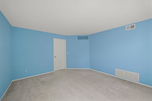 2201 S Huron Parkway 4, Ann Arbor, MI 48104