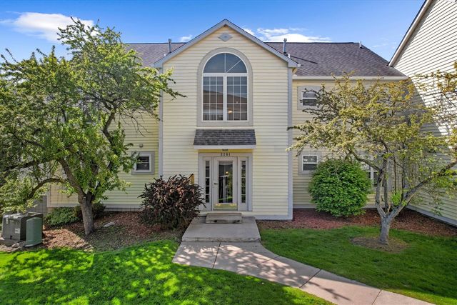 2201 S Huron Parkway 4, Ann Arbor, MI 48104