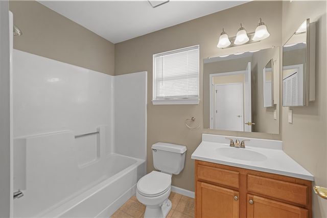 2201 S Huron Parkway 4, Ann Arbor, MI 48104