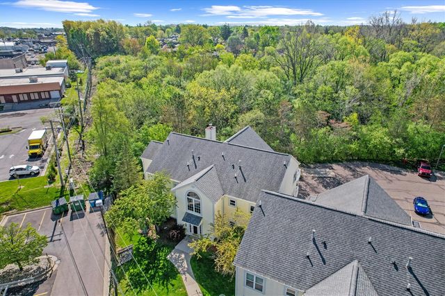 2201 S Huron Parkway 4, Ann Arbor, MI 48104