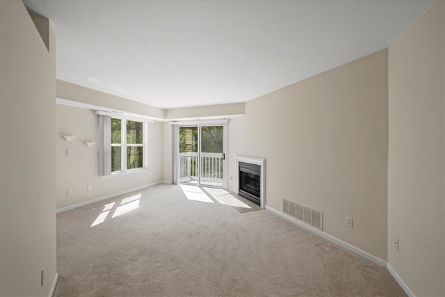 2201 S Huron Parkway 4, Ann Arbor, MI 48104