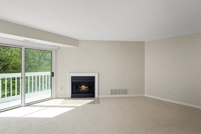 2201 S Huron Parkway 4, Ann Arbor, MI 48104