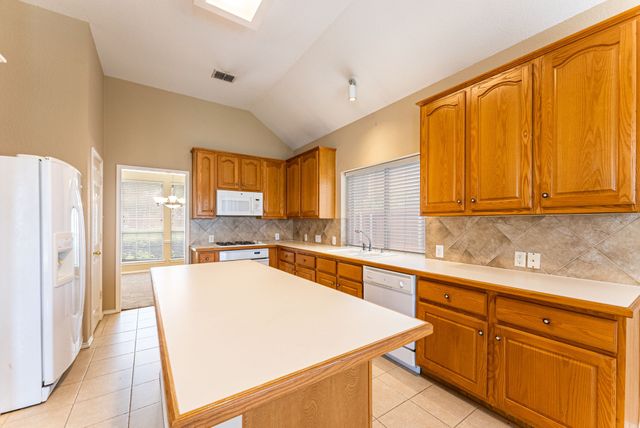922 Creekbend Drive, Keller, TX 76248