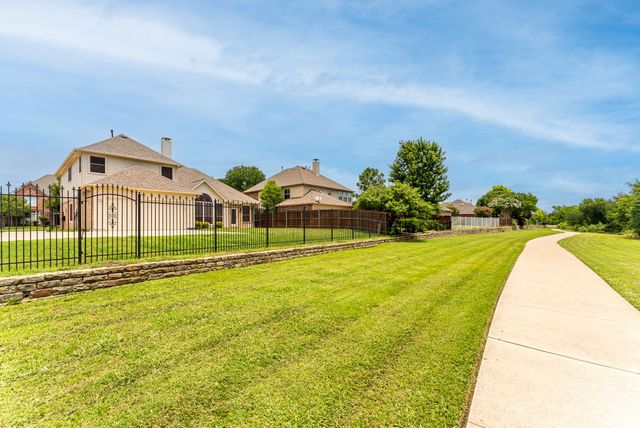 922 Creekbend Drive, Keller, TX 76248