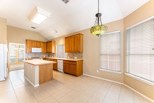 922 Creekbend Drive, Keller, TX 76248