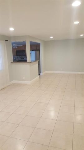 180 NE 12th Avenue 17a, Hallandale Beach, FL 33009
