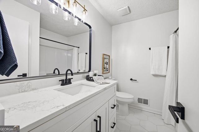 2660 Cochise Drive, Acworth, GA 30102