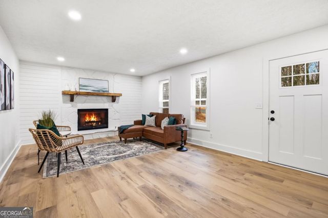 2660 Cochise Drive, Acworth, GA 30102