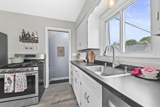 7926 W Wright STREET, Wauwatosa, WI 53213