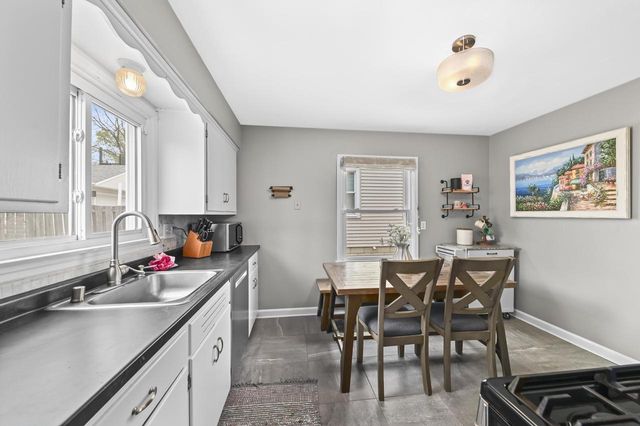 7926 W Wright STREET, Wauwatosa, WI 53213