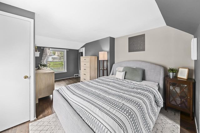 7926 W Wright STREET, Wauwatosa, WI 53213