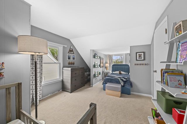 7926 W Wright STREET, Wauwatosa, WI 53213