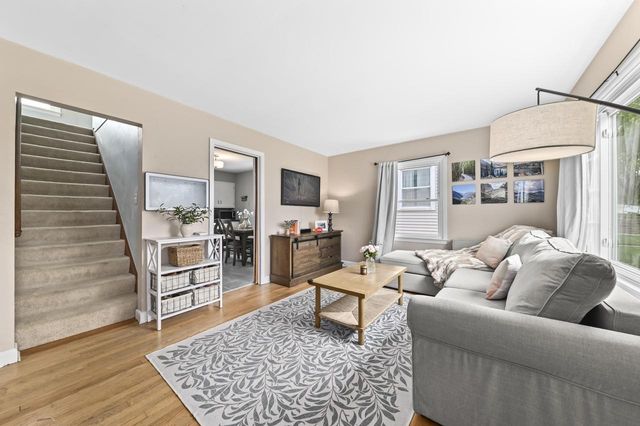 7926 W Wright STREET, Wauwatosa, WI 53213