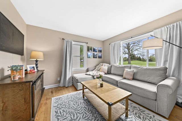 7926 W Wright STREET, Wauwatosa, WI 53213