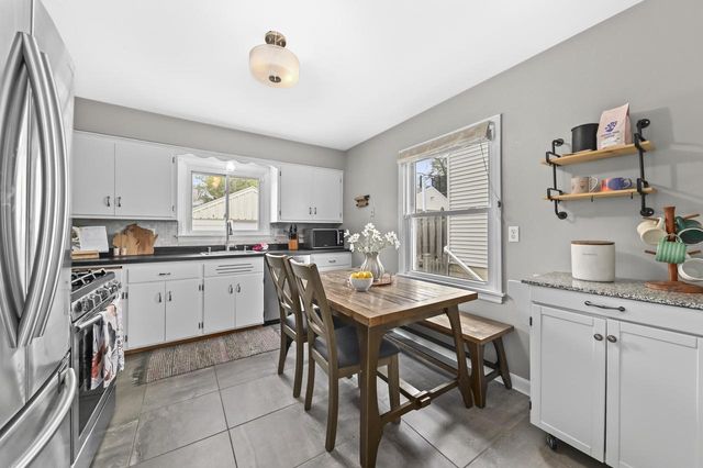 7926 W Wright STREET, Wauwatosa, WI 53213