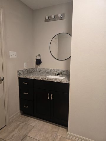 131 Dolphin Harbor N, Baytown, TX 77523